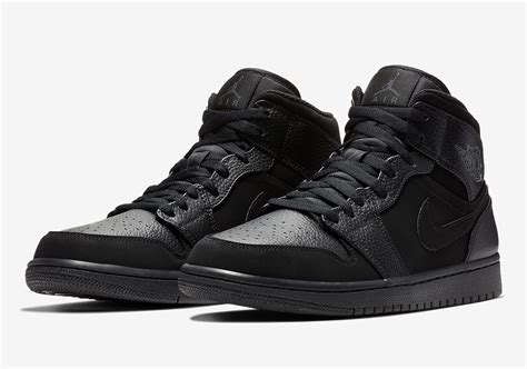 nike jordan 1 mid black